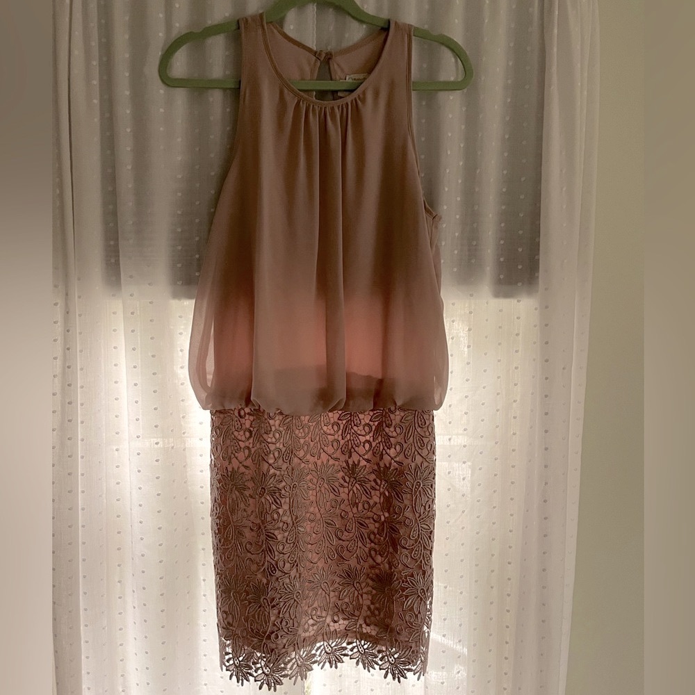 Women’s spring cocktail dress - size L ( fits more like Medium)